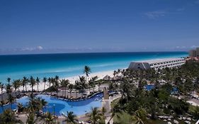 Oasis Hotel Cancun